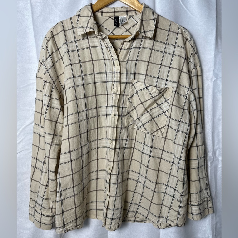 H&M Divided Plaid Button Down Shirt Size XS